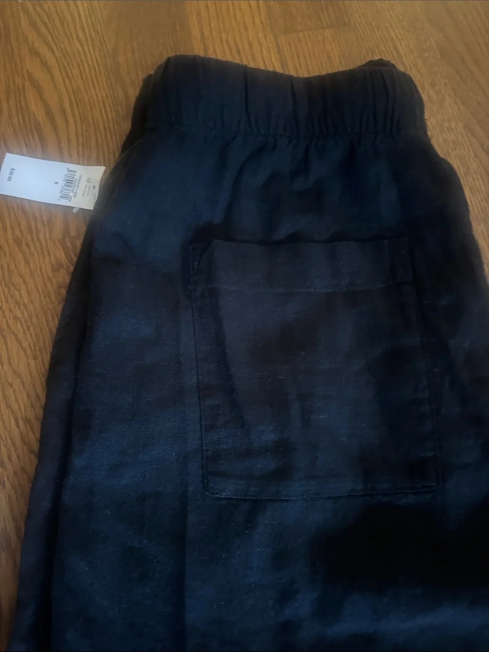 GAP Black Drawstring Linen-Blend Women's Shorts with side and back pockets  NWT